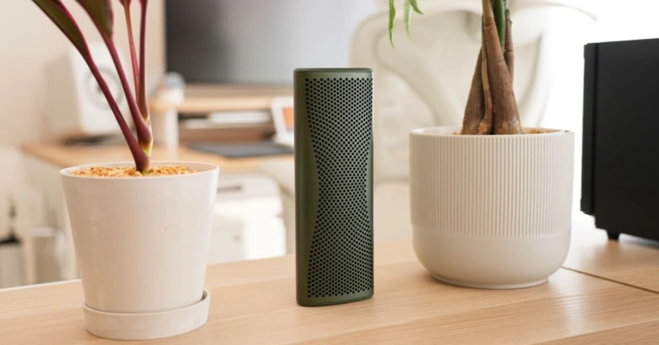 ポータブルは妥協の音」という呪いを解く。約4万円の『KEF Muo』が、僕