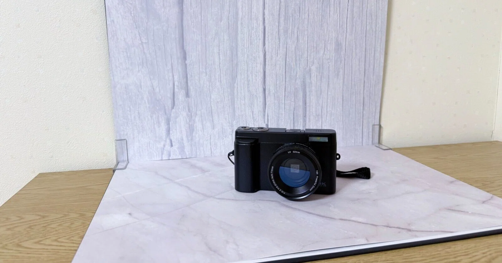 メルカリ出品もブログ写真も見違える！手軽で場所を取らない撮影用背景 
