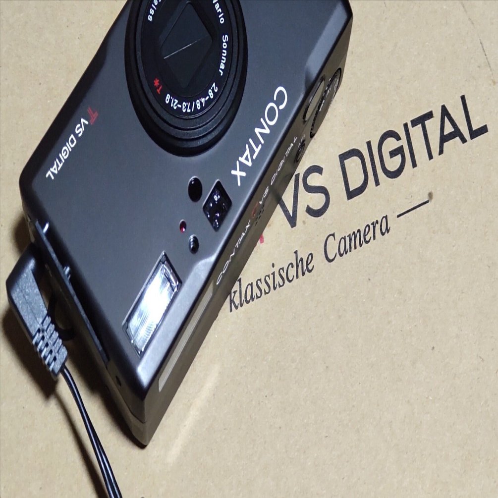 CONTAX TVS DIGITAL チタンブラック（美品・動作確認済） CONTAX（コンタックス） 【中古】CONTAX Tvs DIGITAL チタンブラック