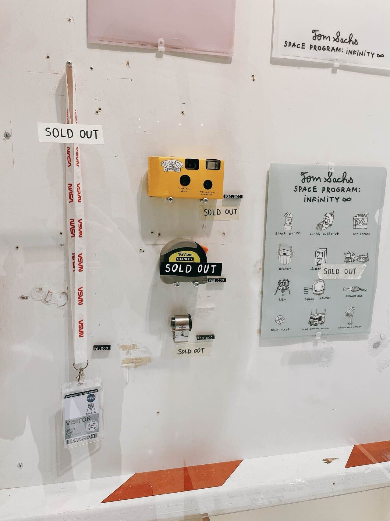 【超希少】 Tom Sachs トムサックス フィルムカメラ カメラ ソウル限定 トムサックス個展「Tom Sachs Space Program: Infinity」｜yuu