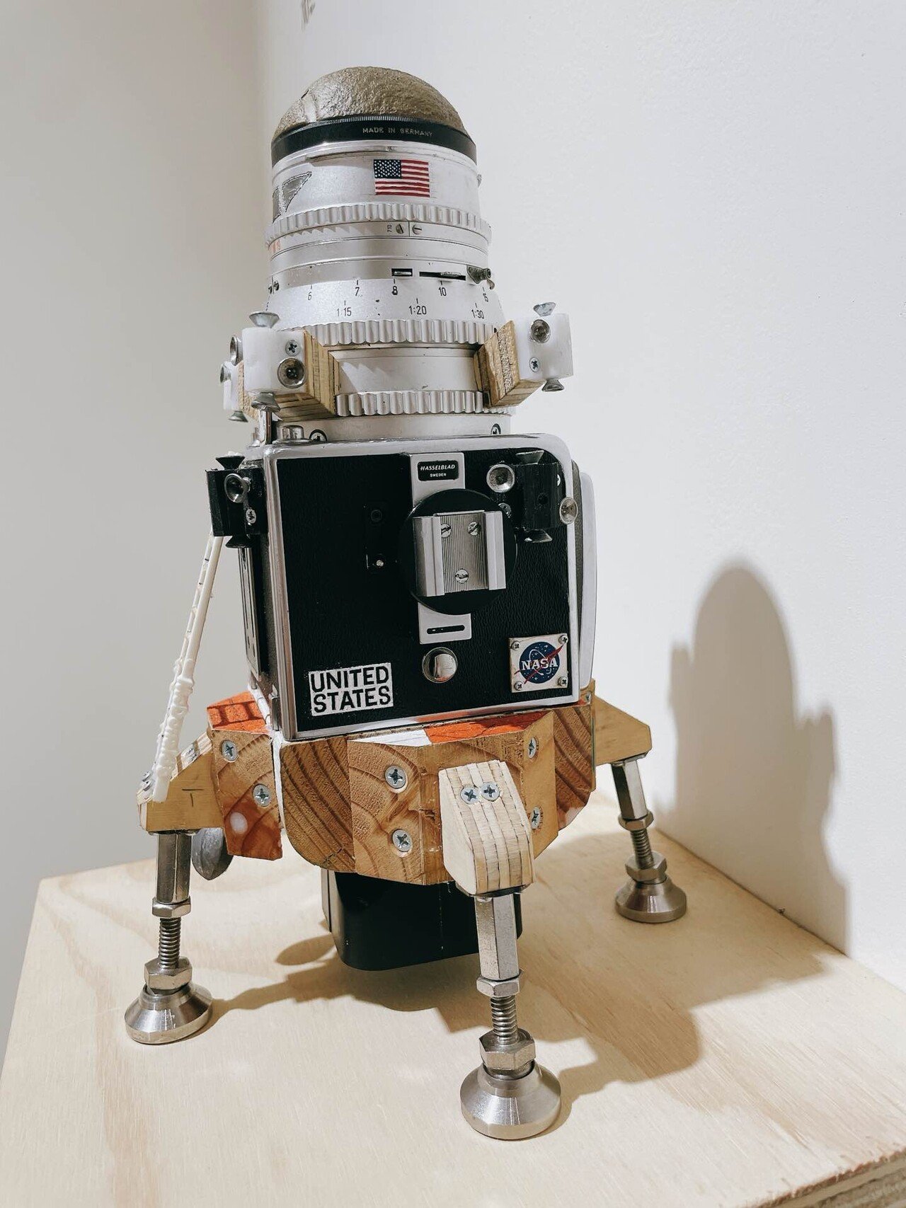 【超希少】 Tom Sachs トムサックス フィルムカメラ カメラ ソウル限定 トムサックス個展「Tom Sachs Space Program: Infinity」｜yuu