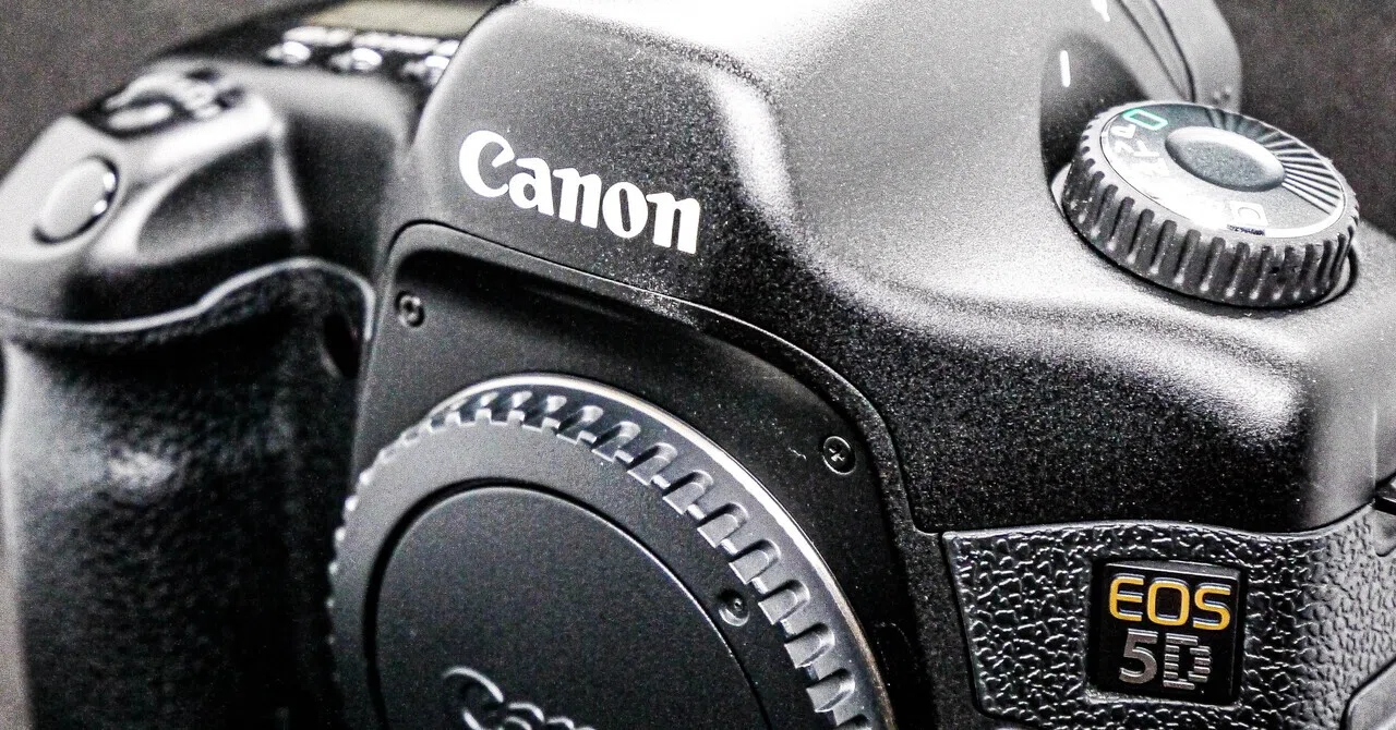 なぜ今、初代5Dを買ったのか〜フラグシップの隣に、初代5Dを置く理由
