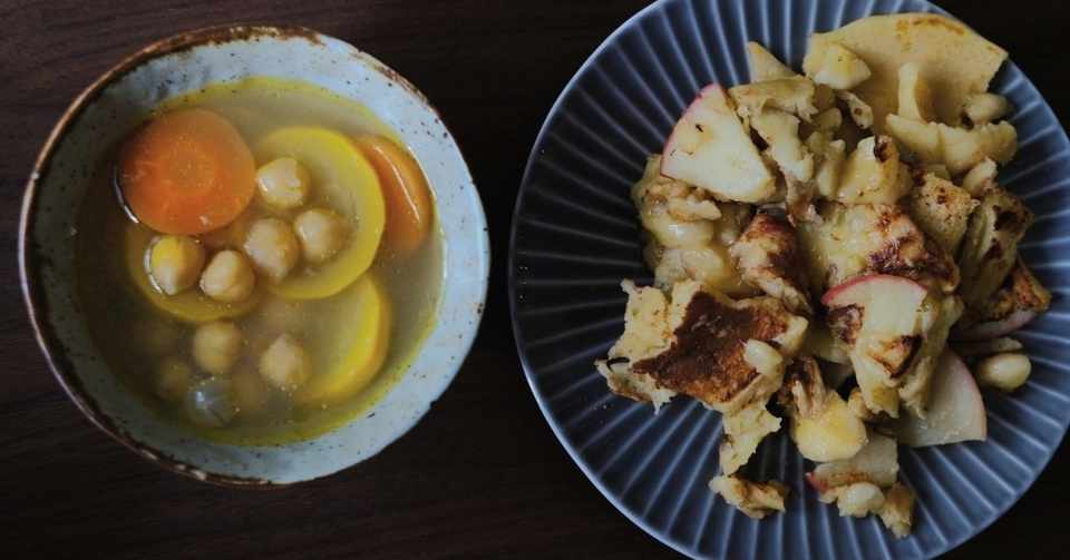 丸いスープとドイツ風りんごのパンケーキ シェイミ Note