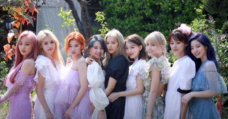 K-POP・アジア TWICE MORE&MORE TWICE 