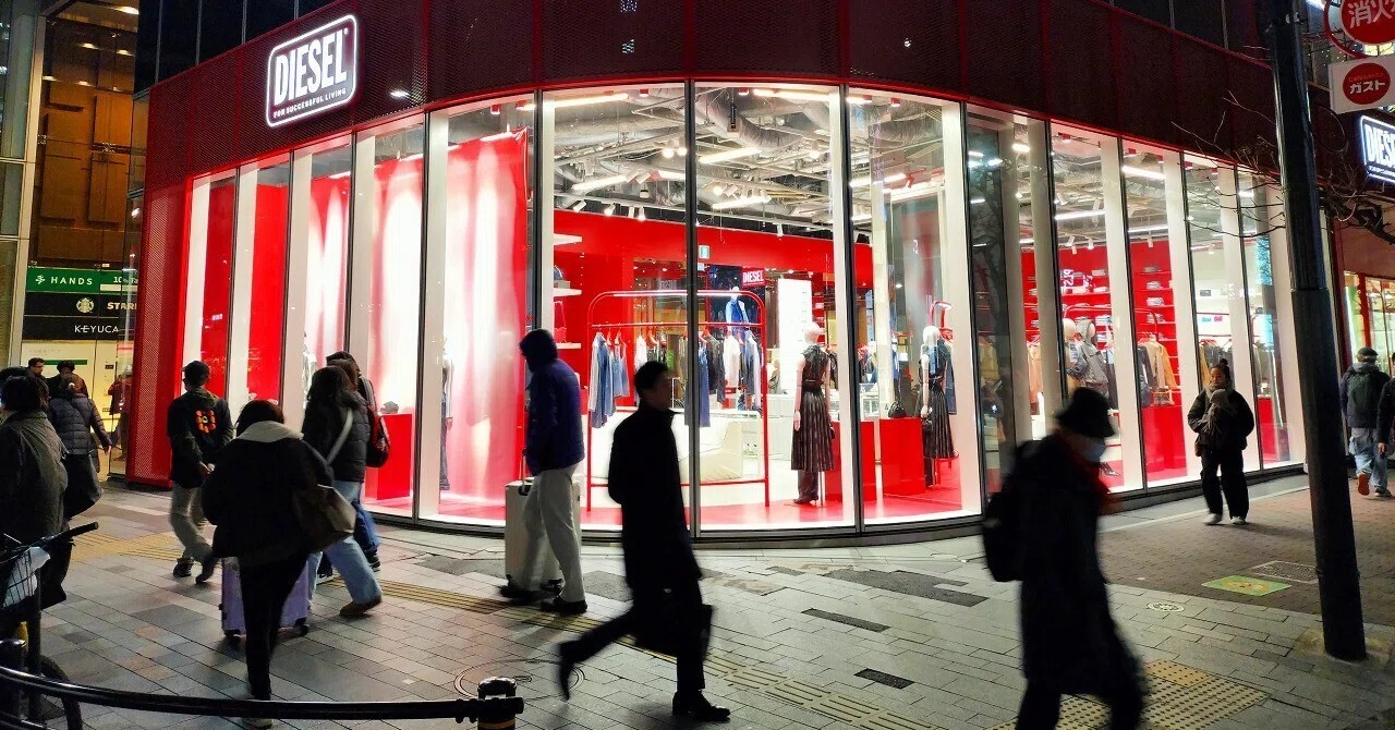 均一化への反逆。銀座・DIESELのディスプレイに見るポスト・パンク的