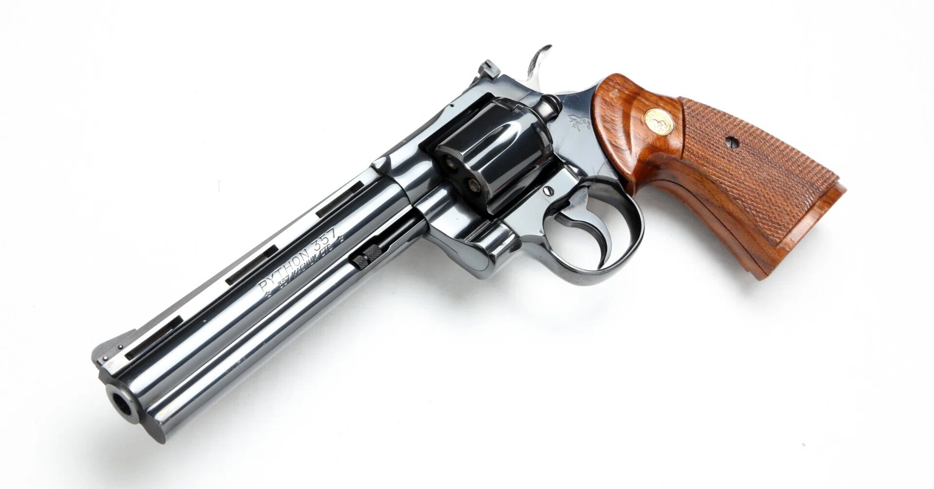 リボルバーのロールスロイス」と呼ばれた名銃。コルトパイソンという