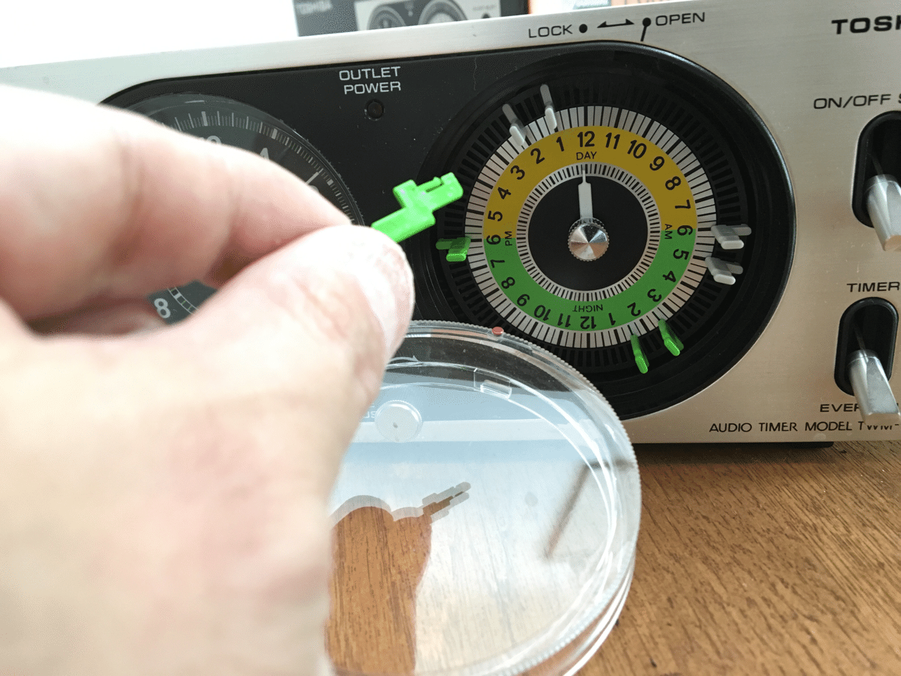 ただの時計じゃないですよ。オーディオ・タイマー。｜でぃーぷ ☆ パーポー