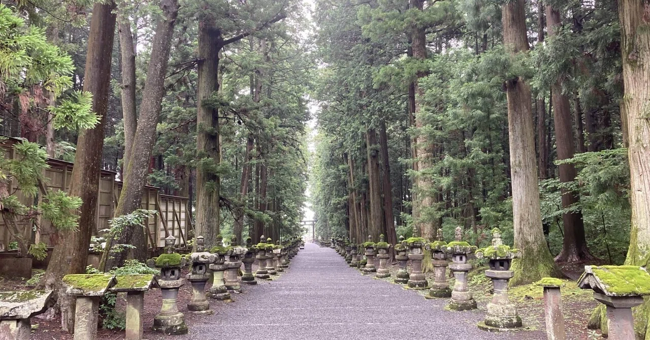 金運守りでよろける私と、神様で満員御礼のポーチ――北口冨士浅間神社