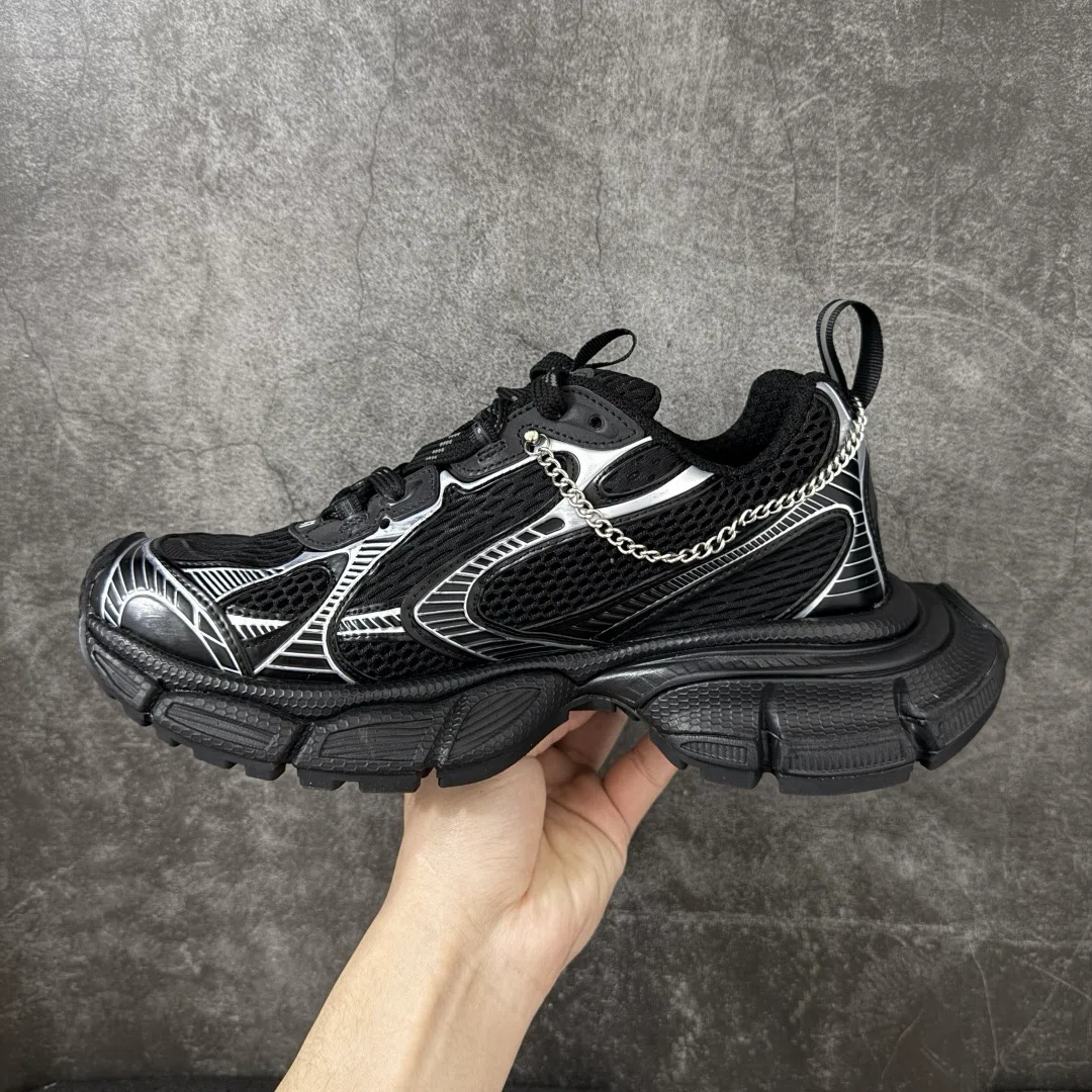 バレンシアガ 3XL スニーカー（チャーム付き）734734W3XCN1000｜Fog Kicks