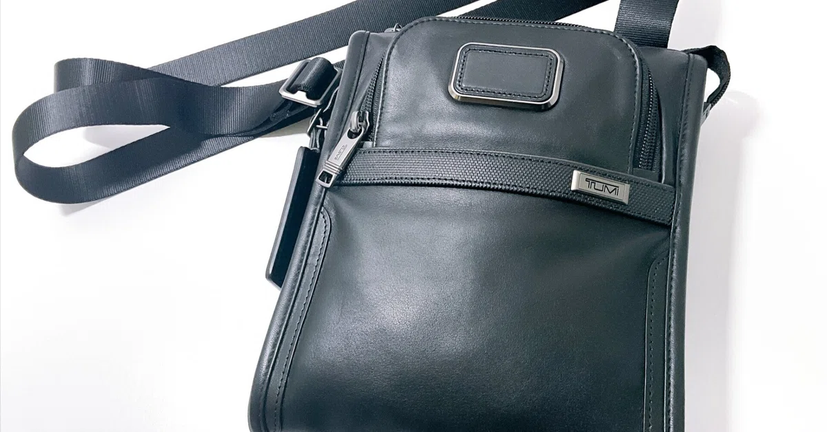 TUMI】「ポケット・バッグ・スモール」のレザーver.を購入したので