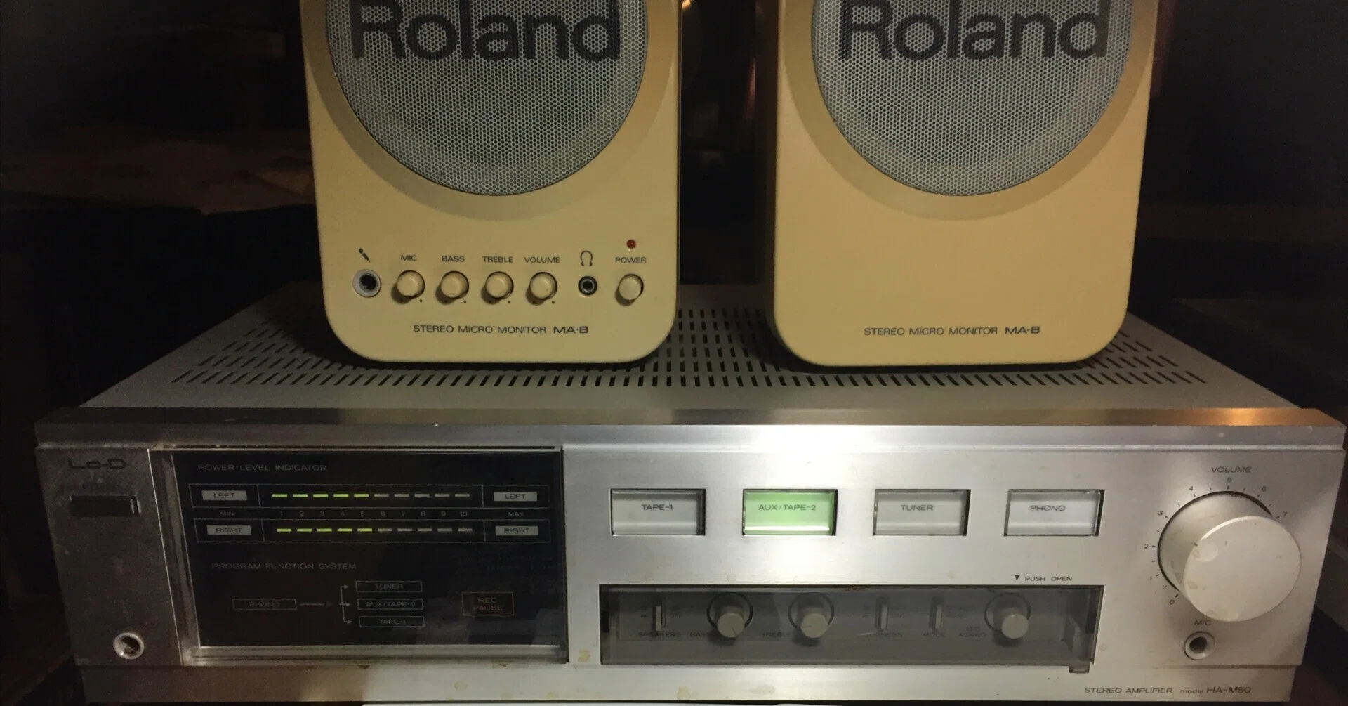 マランツ Model-33』と、Lo-D『HA-M50』そして、Aiwaの『ラジカセ』と