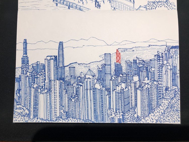 香港 Bank of China Tower Ieoh Ming Pei  集中してないと線がブレるブレる！ 海の奥の景色までは力尽きて描けませんでした。 （合計5〜6時間笑）  赤く描いている建物の説明を書きました。  窓を描いてたりするとどういう間取りか 気になっちゃいますね！