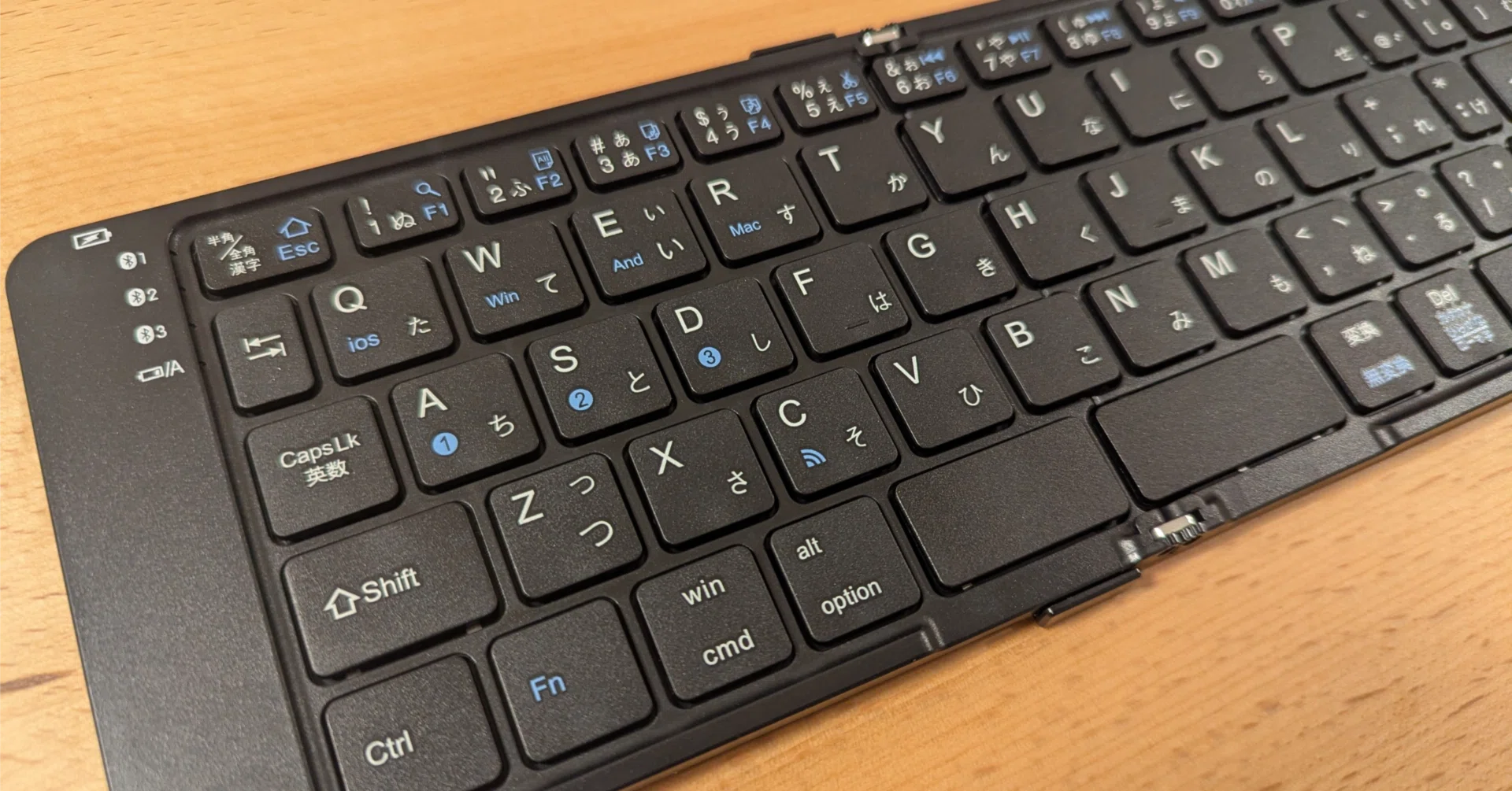 折りたたみキーボードのおすすめ8選｜タッチパッド付きや日本語配列の