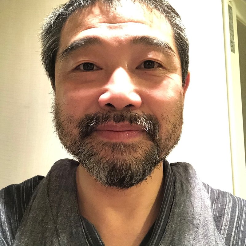 ふと思い立って 伸ばし始めた髭を 光本弥観 Note