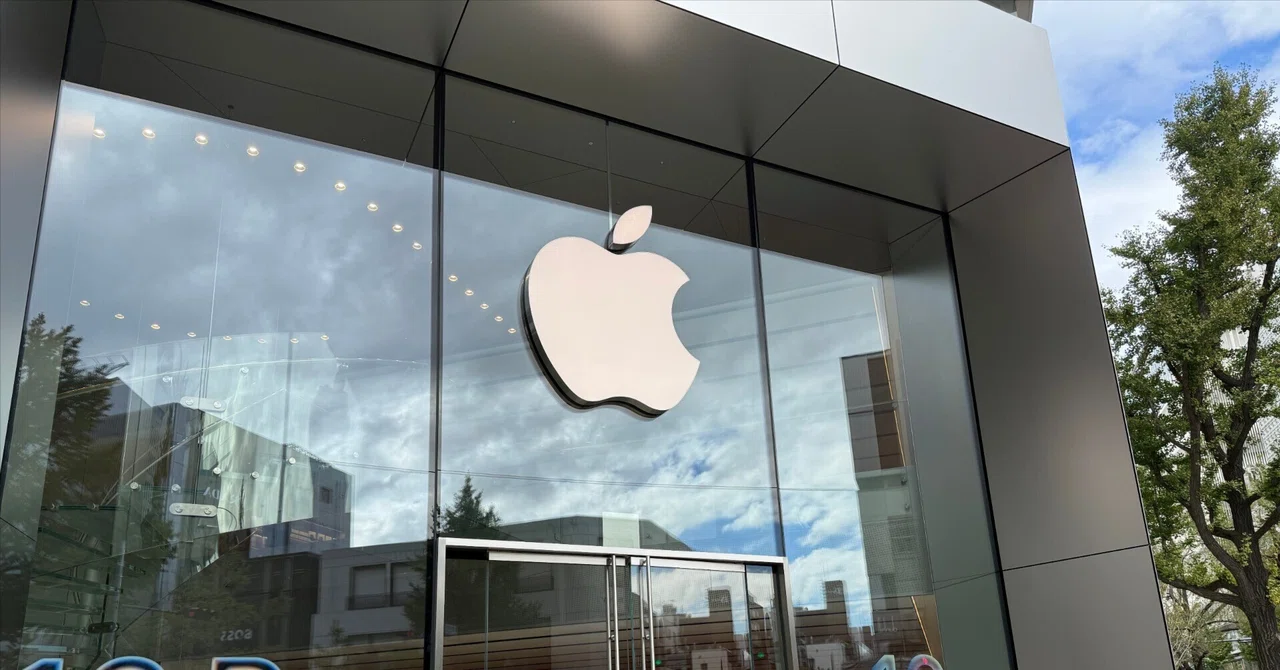 突然iPhone 16eのカメラが故障：Apple Storeで修理の「費用・時間