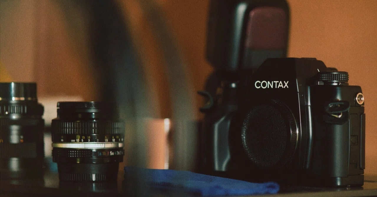 購入レビュー】なぜ今、あえて重いフィルムカメラ「CONTAX RX」を選ん