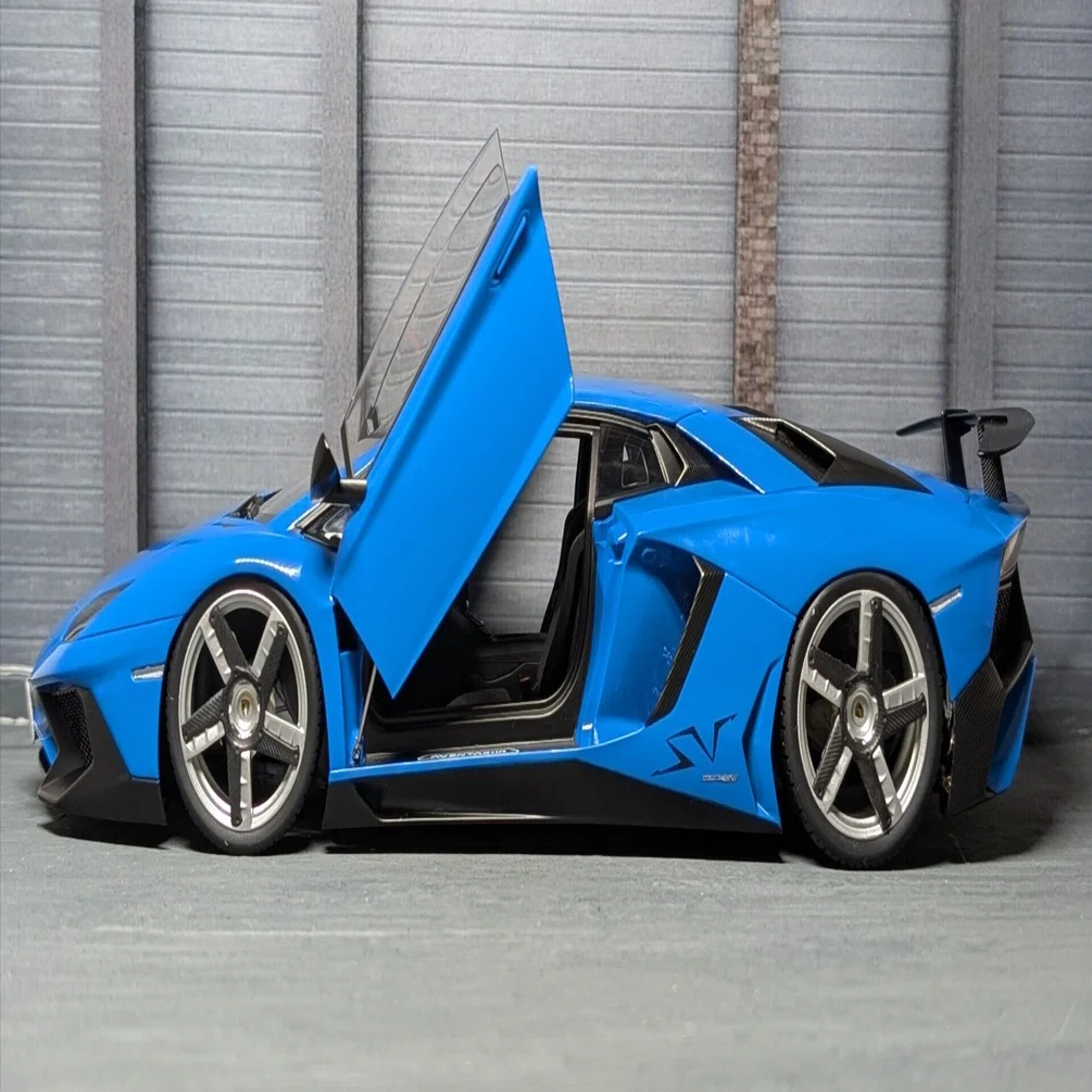 オートアート　アヴェンタドールsv ブルー オートアートのアヴェンタドールSV納車！｜Romaネコ (ローマネコ)