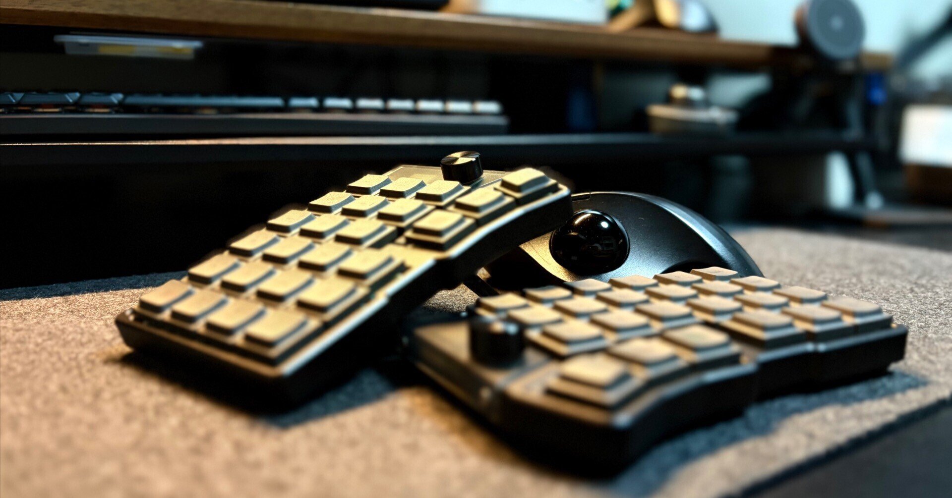 Cornix LP 黒　ブラック　無線分割キーボード 新品未開封 Cornix LP 無線 分割キーボード アルミ筐体 Bluetooth対応 ロー