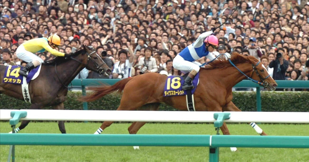 2007年桜花賞、ウオッカVSダイワスカーレット。桜の下で始まった、名牝