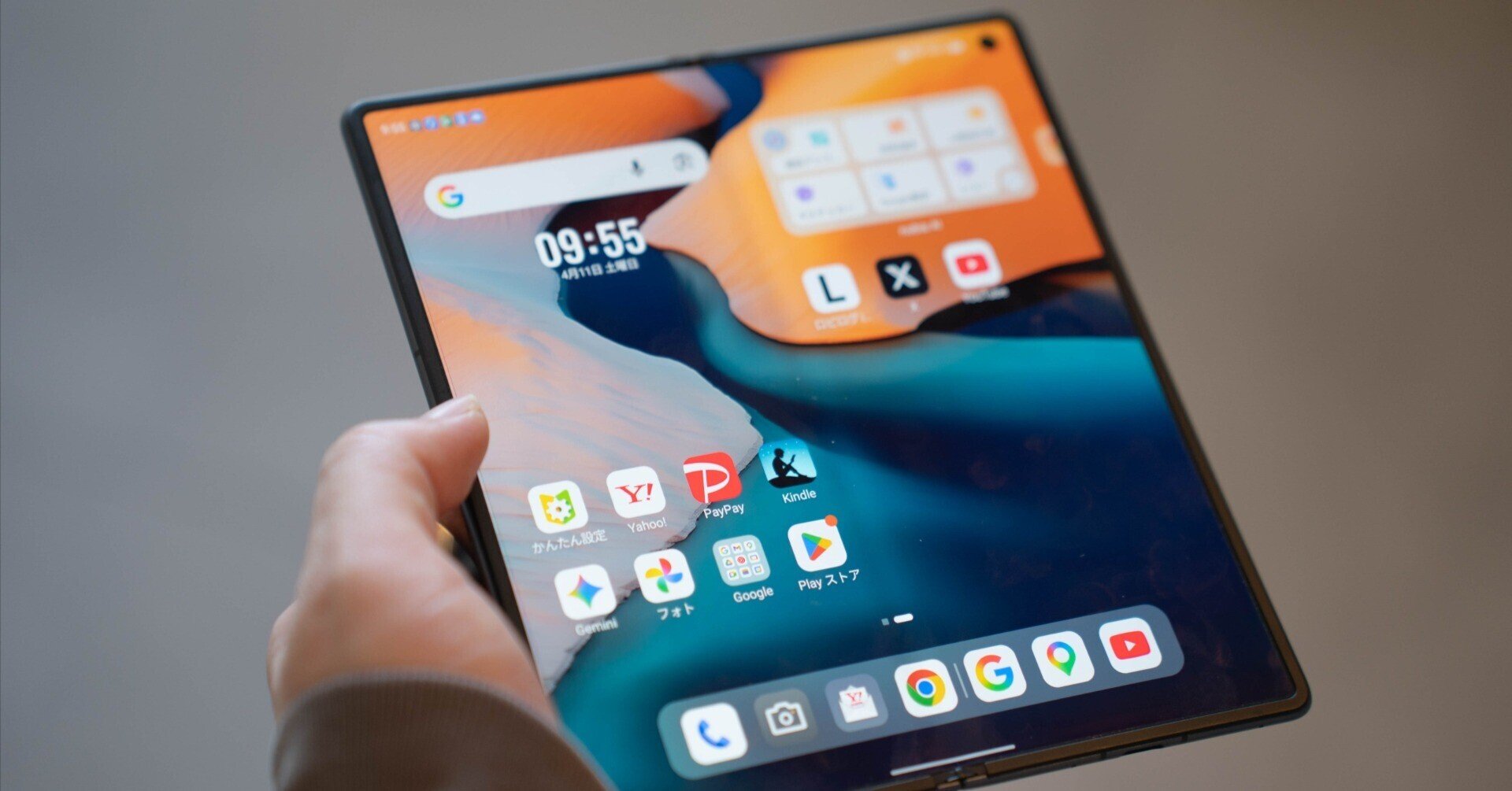 ほぼ新品 ワイモバイル フォルダブル nubia fold A502ZT ワイモバイルの折りたたみ「nubia Fold」が半額で2年実質99000円から