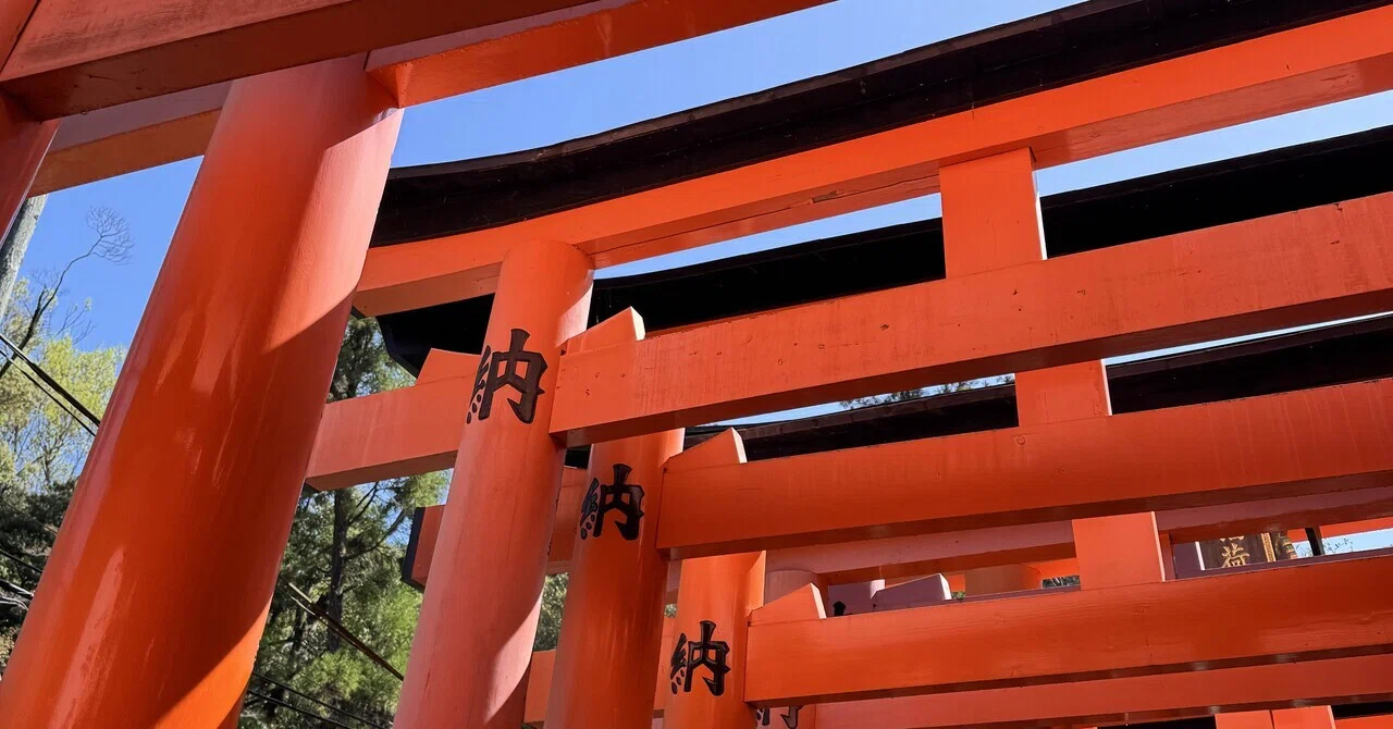 34<仲間と笑いながら登った伏見稲荷神社が、一番のパワースポットだっ