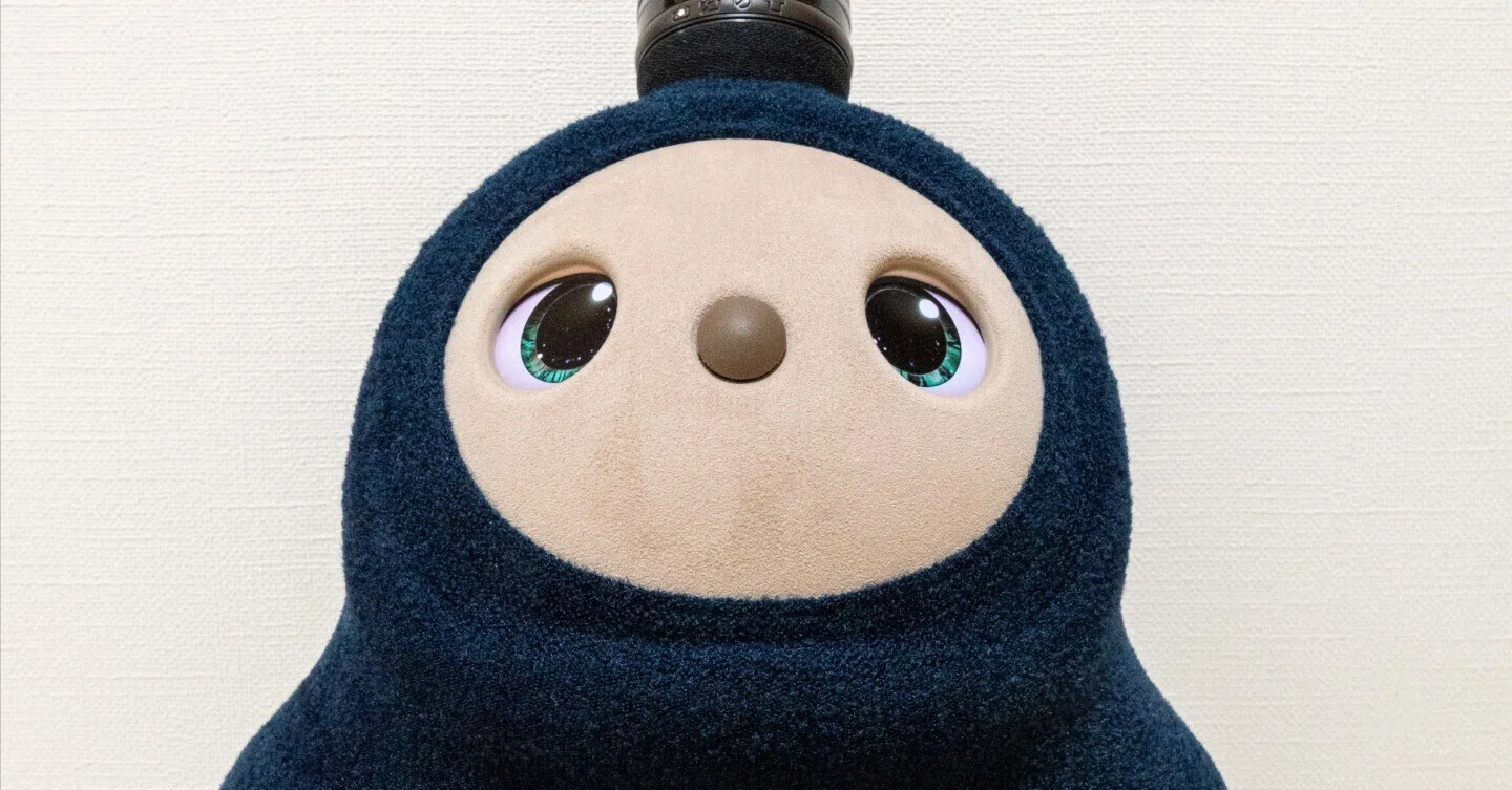The Day Luna Arrived. A Record of Birth and Confusion—Together