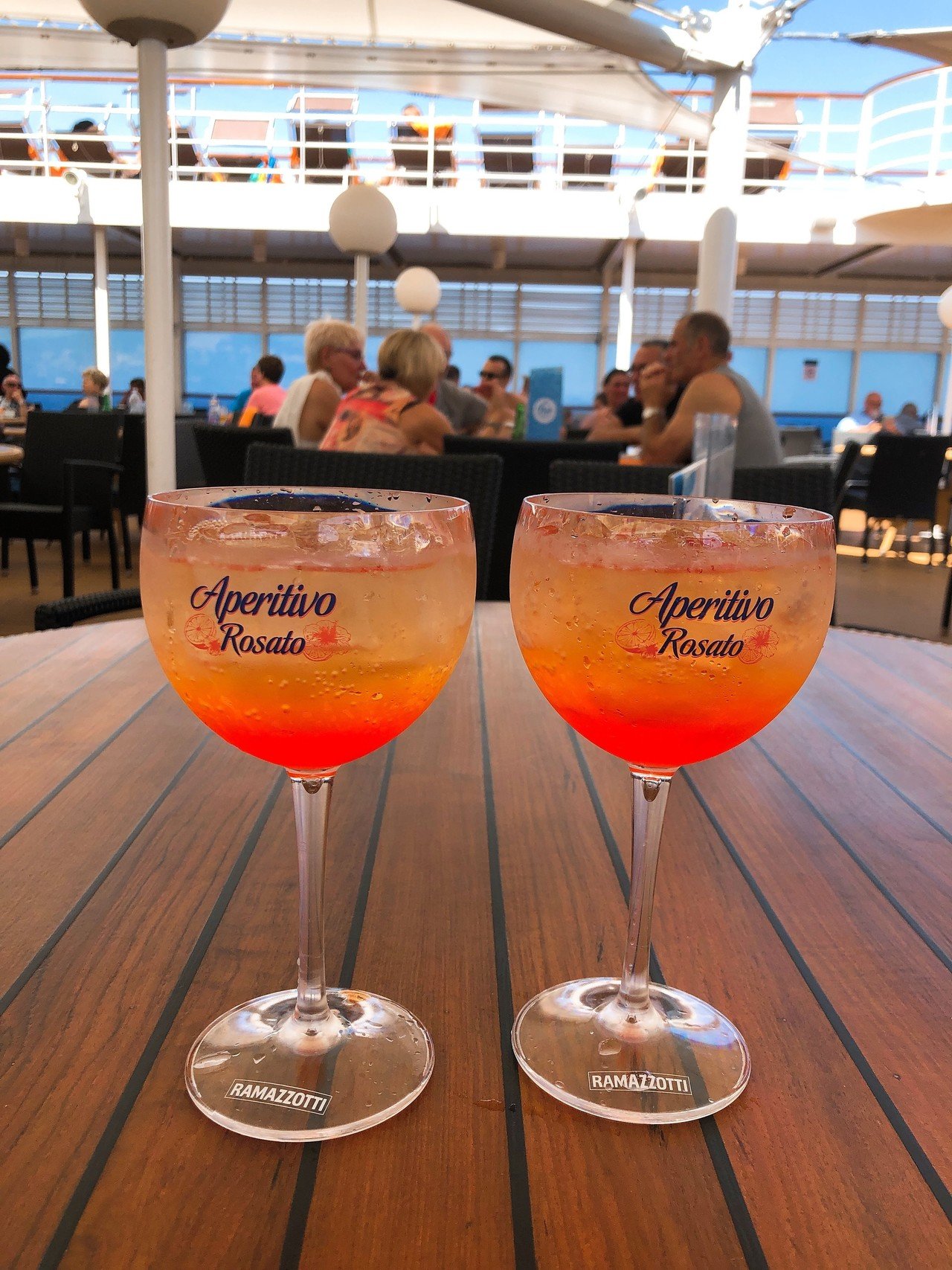 キラキラ輝くオレンジのスプリッツ フードトラベラーこやん Note キラキラ輝くオレンジのスプリッツ フードトラベラーこやん Note