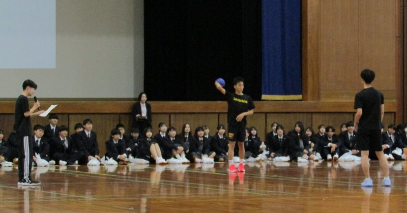 【新宮高校】１年生対象の部活動紹介を行いました。