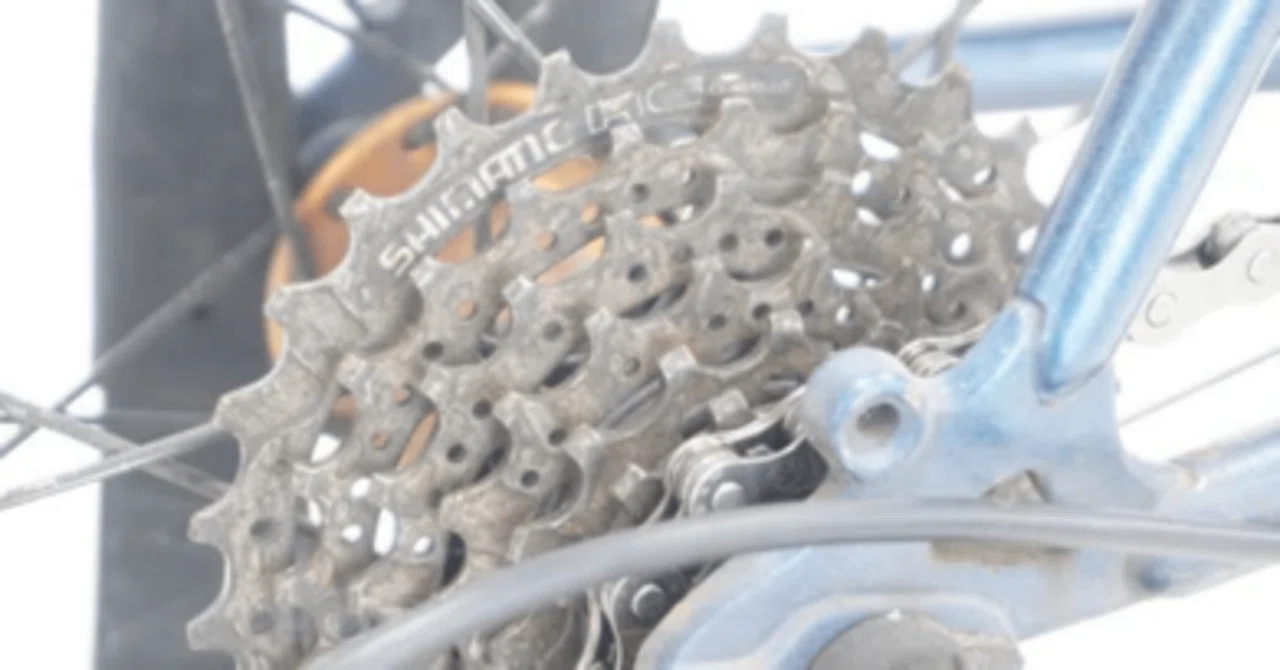 OLTRE XR3乗り、ミニベロに浮気する FUJI COMET R改修日記：始動編｜夜