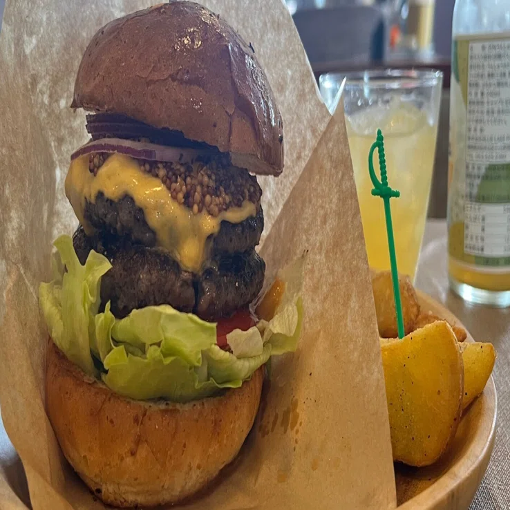 グラニーズ バーガー&カフェ【浜名区三ヶ日町】｜遠州良所饅頭