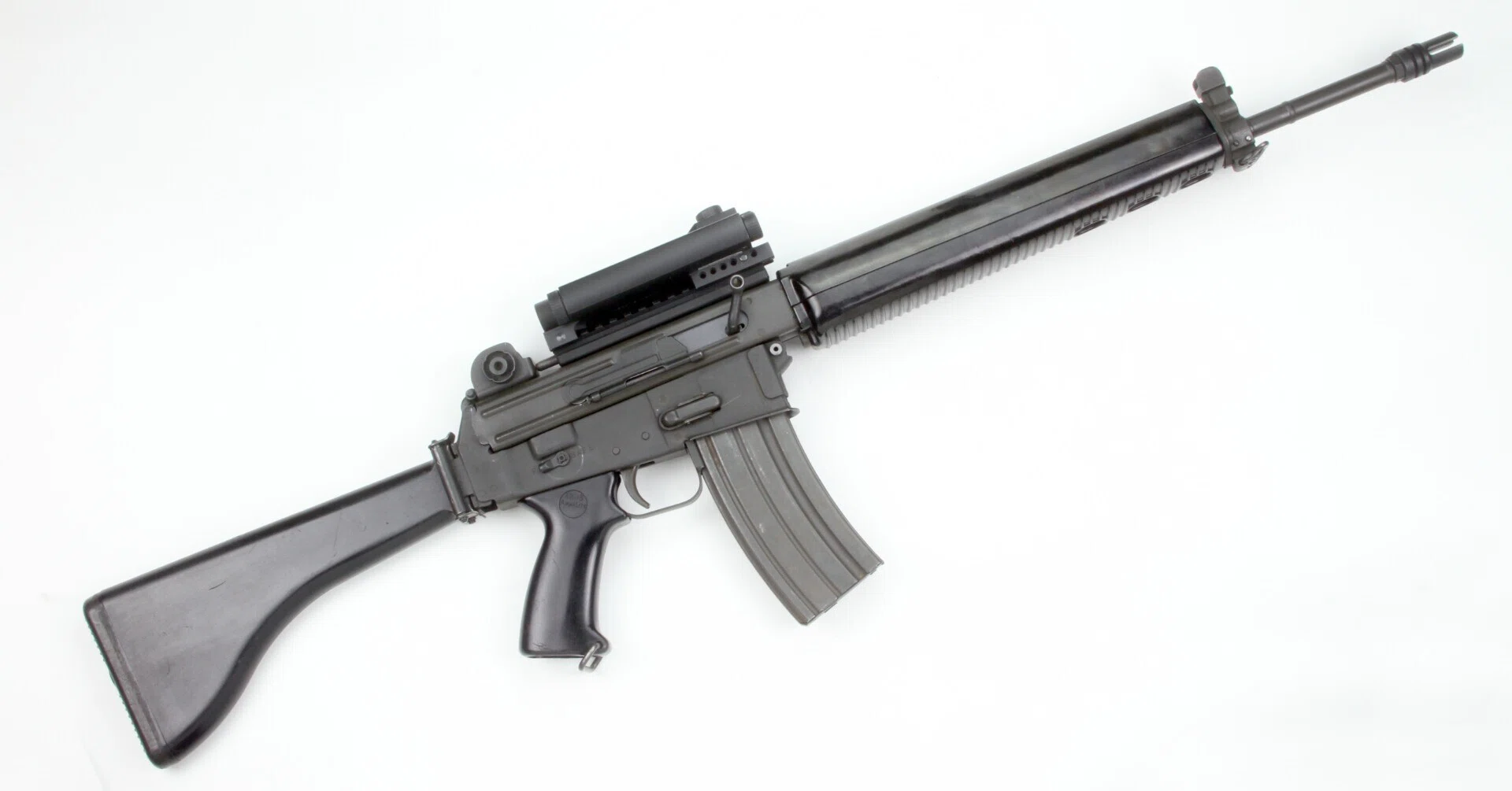 アサルトライフル 本体 AR180 日本製アサルトライフル 豊和工業株式会社製、日本で製造された