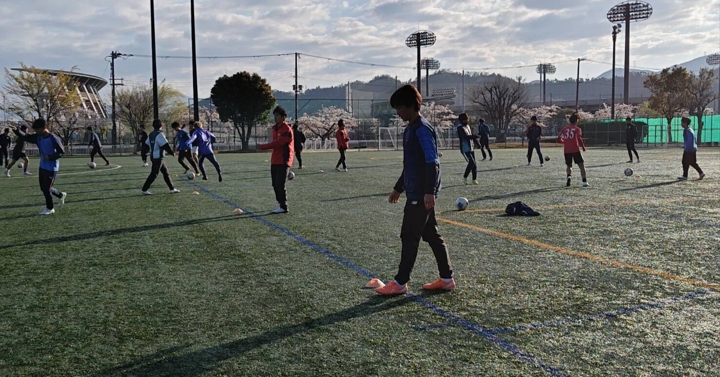 やっぱりサッカーがしたかった(三枝琉成 / 2年)|第59代滋賀大学経済 やっぱりサッカーがしたかった(三枝琉成 / 2年)|第59代滋賀大学経済