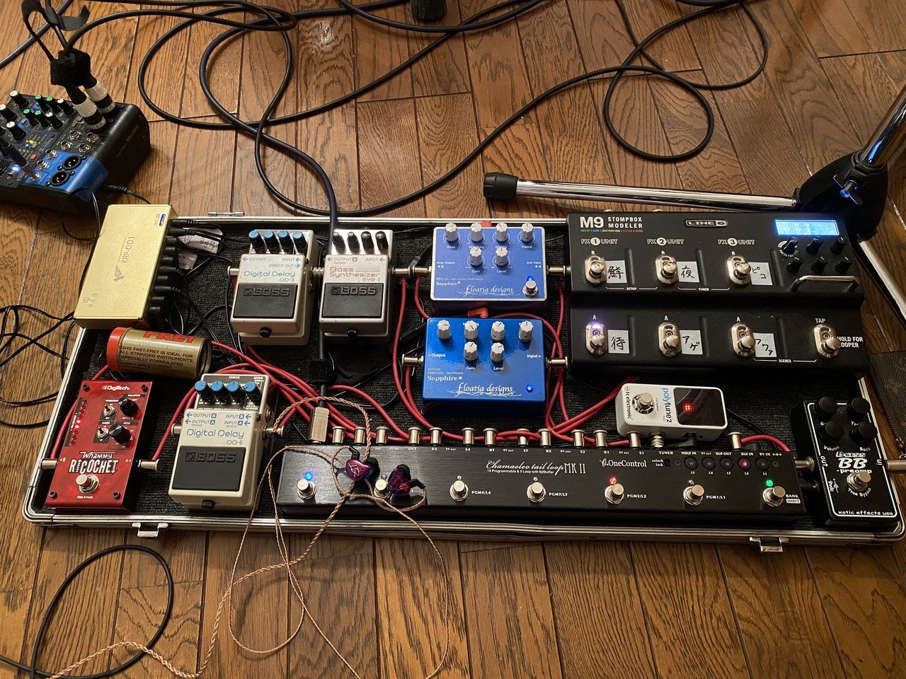 ライブの予定もないのにエフェクターボードだけは一丁前に組んで達成感