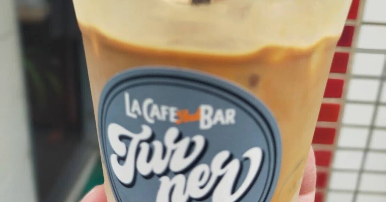 那覇カフェ】波の上で人気のコーヒースタンド！黒糖ラテが絶品の