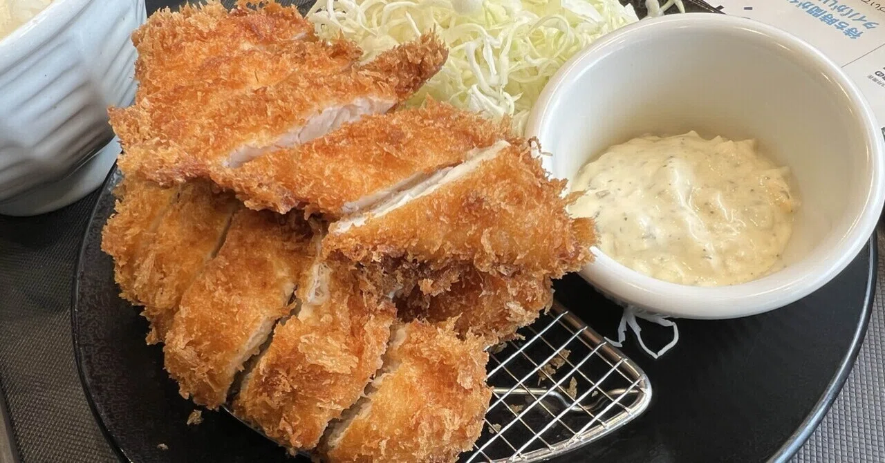 松のや、600円狙いが「たっぷりささみかつ」800円に。3本を3通りに食べ