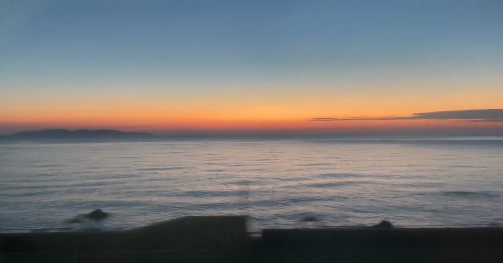 穏やかな日本海、夕暮れの笹川流れをゆく｜10日目（ウェスパ椿山→坂町