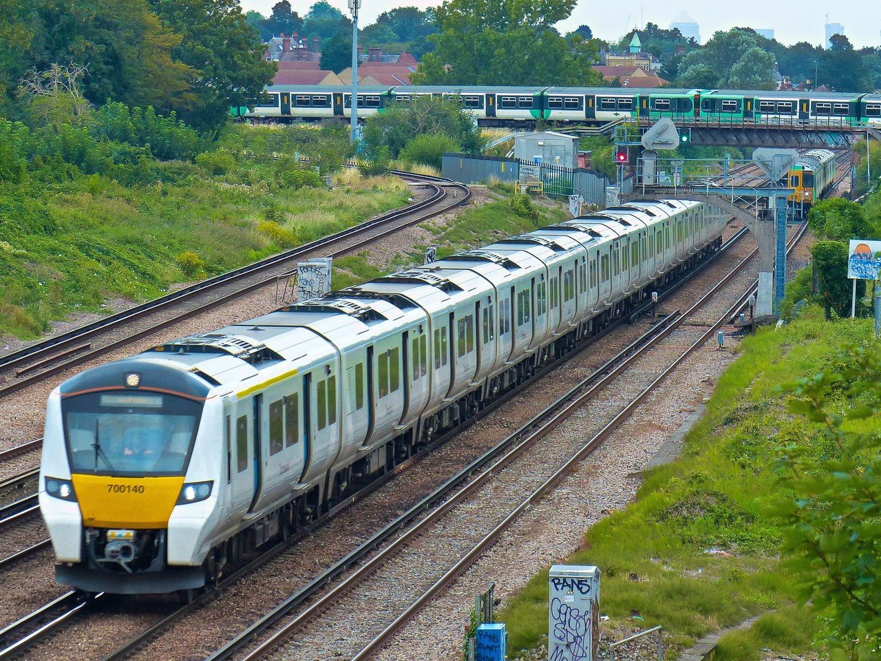 ロンドンで鉄オタ活動していたら英米文化の違いを実感した話｜じょじょ