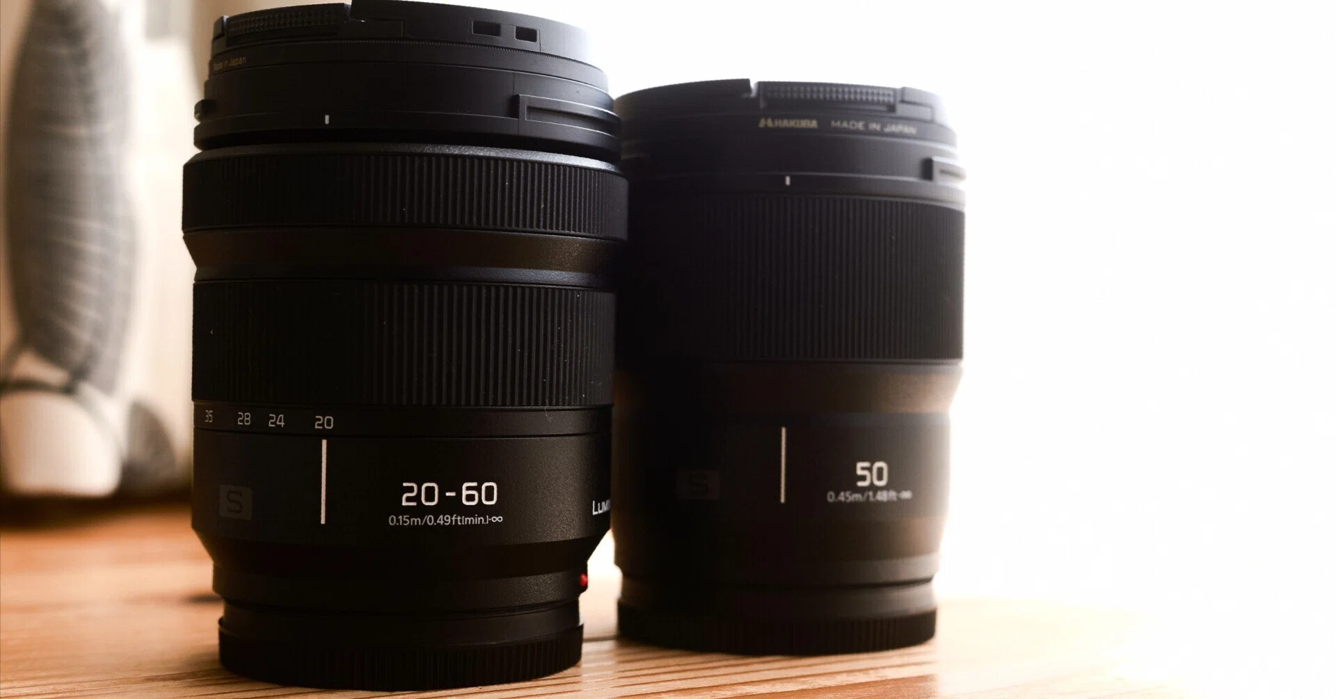 LUMIXS9と合わせる最初のレンズは20-60mmF3.5-5.6と50mmF1.8どっちが