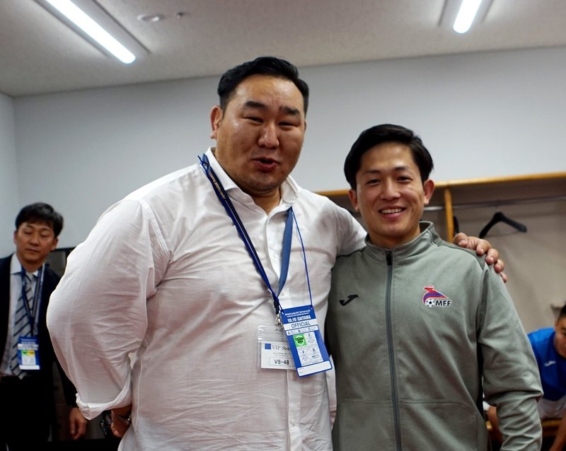 日本 埼玉遠征 錦戸雅俊 モンゴルのトレーナー Note