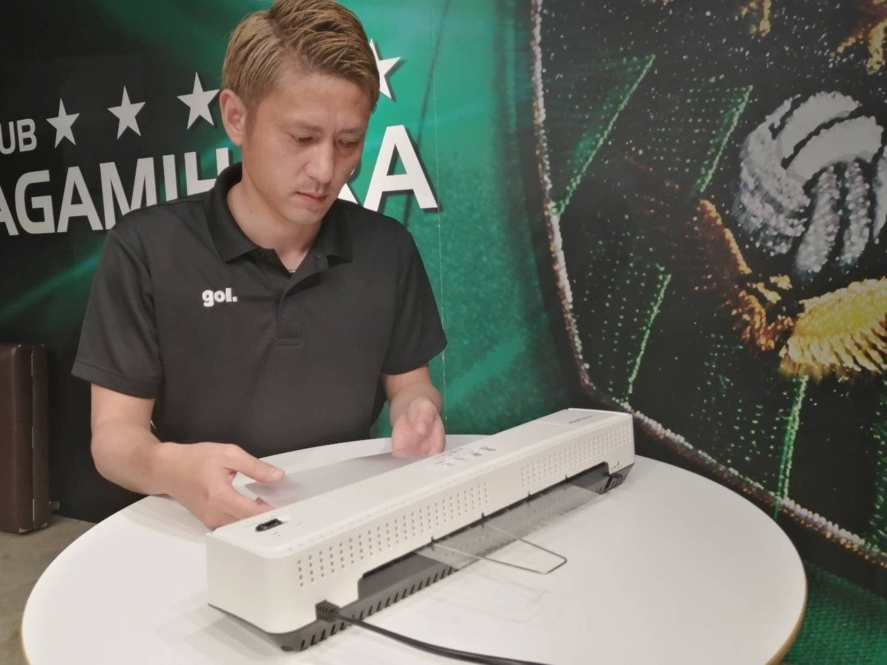 チームカラーに合わせたフェイスシールドを届ける活動 だんちょ コロナ禍にjリーグができる社会支援を考えるサポーター Note