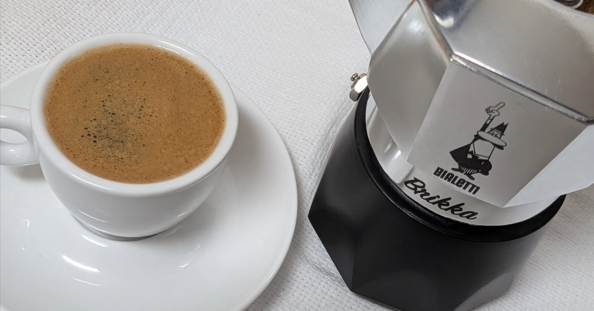 至福のコーヒーブレイク：ビアレッティ・ブリッカで淹れる