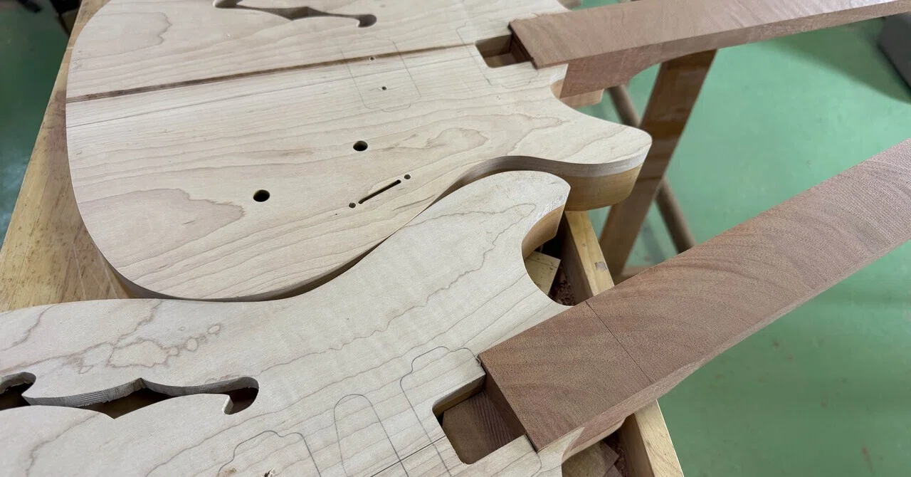 ネックとボディの仕込み・あくまで持論です｜kigoshi_guitars