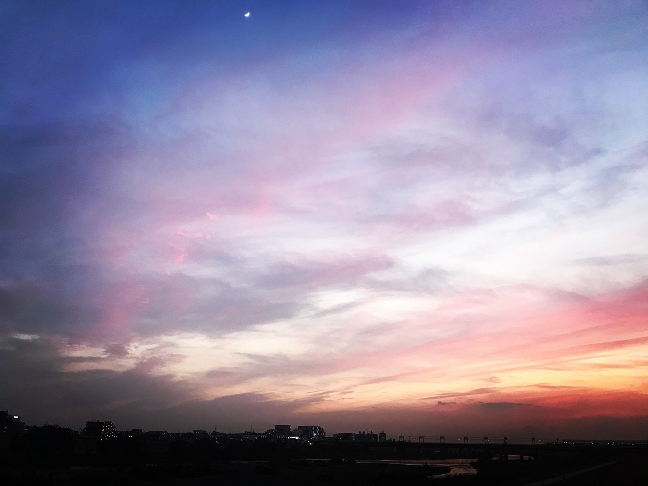 絵画のような夕焼け 中村愛 Ai Nakamura Note 絵画のような夕焼け 中村愛 Ai Nakamura Note