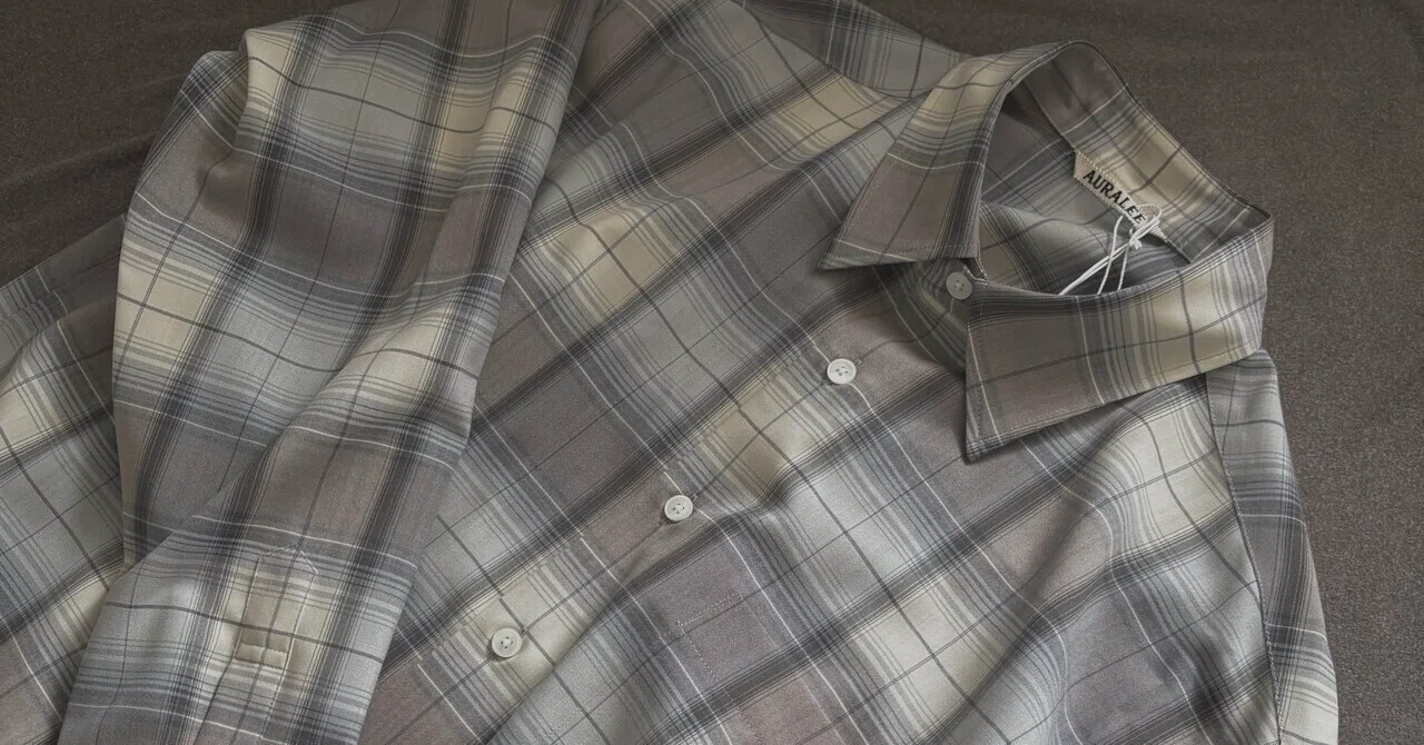 春、これ1枚で終わり。AURALEEのウールシャツが強すぎた」｜ケン |服と 