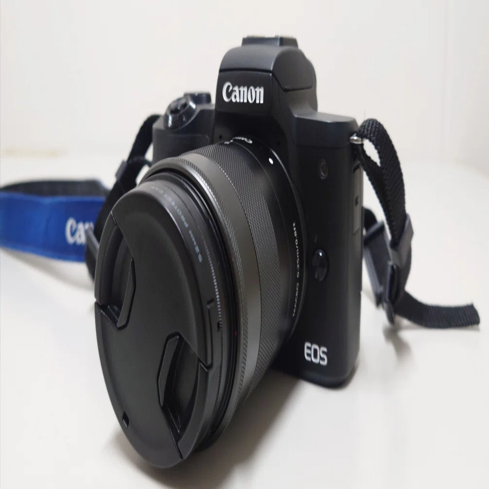 Canon 一眼レフカメラ 標準ズームレンズ付き 34歳｜富嶽 駿海