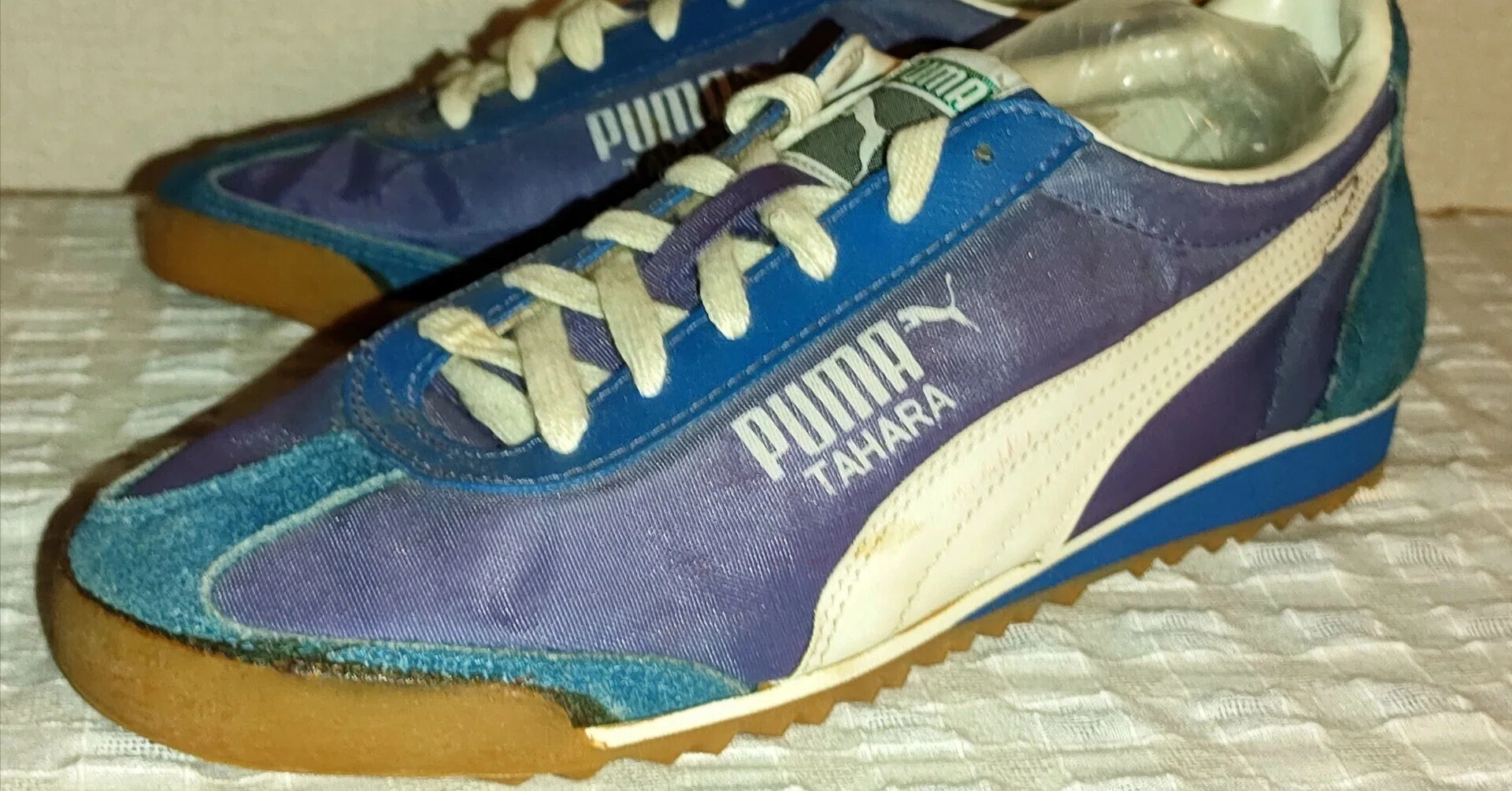 Puma's mass-produced sneaker 'Tahara', filling the schoolyard