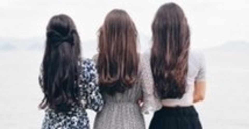ロングヘアじゃなくても大丈夫 オトナ女子の色気ヘアのつくりかた 谷 奈保 おとな女子のヘアメイクコーディネーター Note