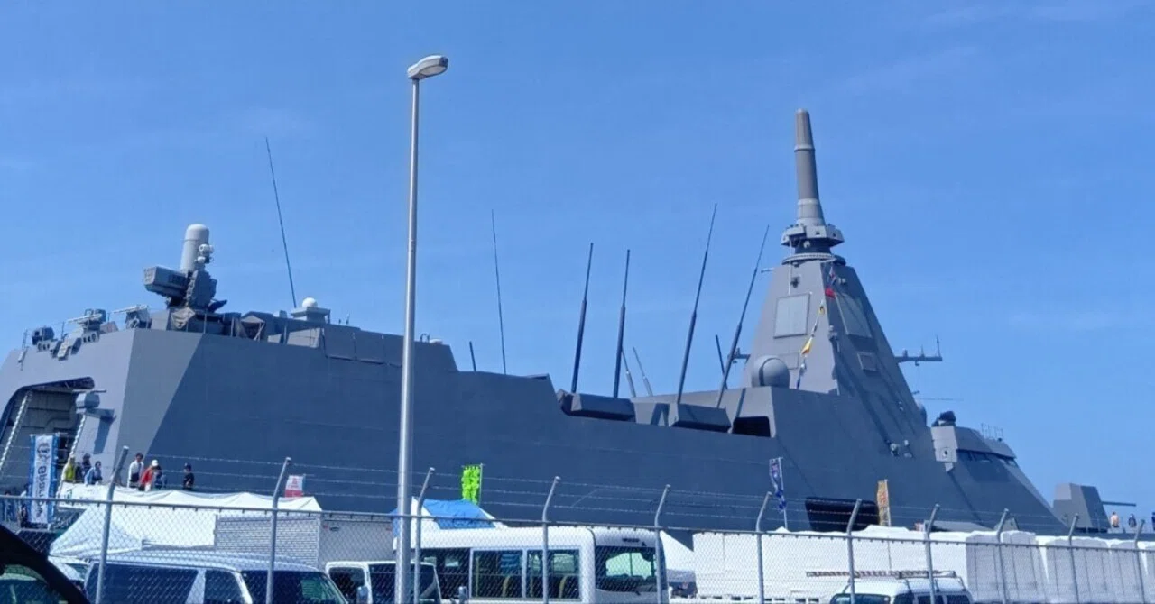 海上自衛隊の最新護衛艦「あがの」が新潟で一般公開｜エビちゃん