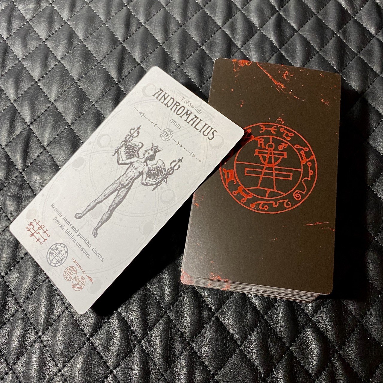 取り扱い注意 悪魔のカード！「OCCULT TAROT」｜星降夜子