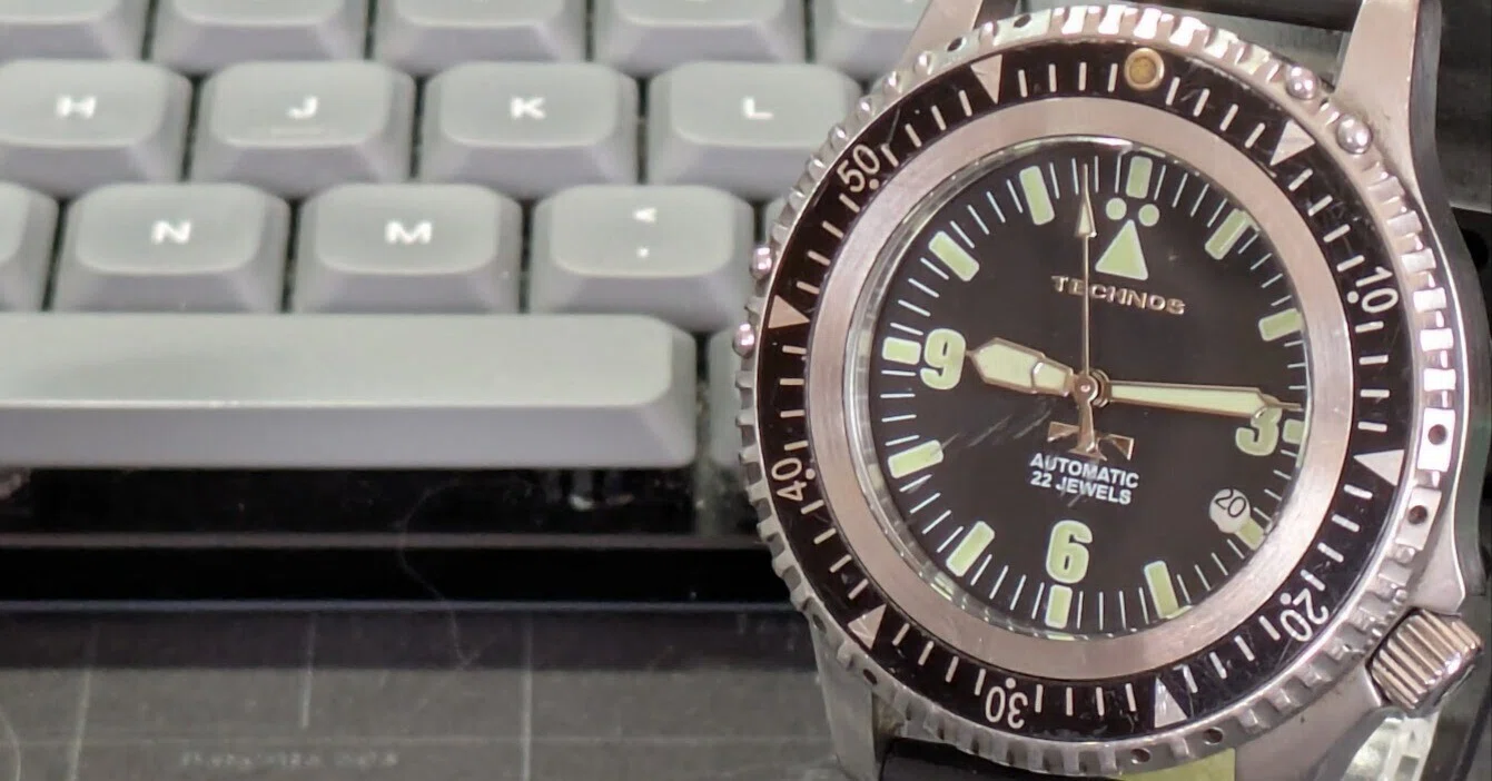 No.455 | Technos | TBM635 | 柔らかベルトで復活する時計｜とある猫好き